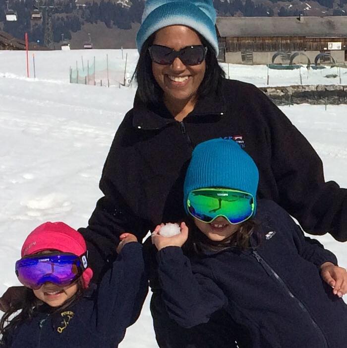 Van Rosie Lily skiing